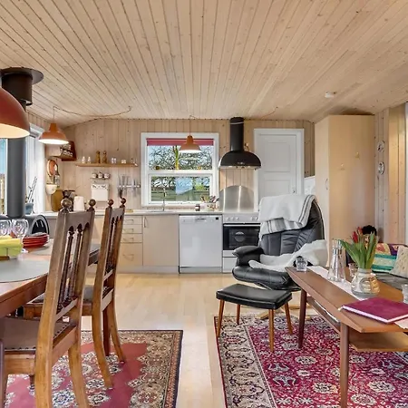 Σπίτι διακοπών 2 Bedroom Beautiful In *