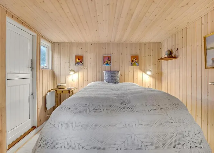 Дом отдыха 2 Bedroom Beautiful In *